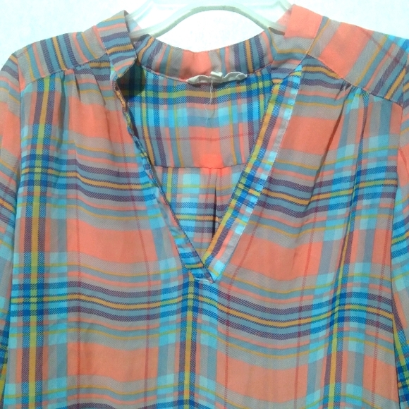 Wishful Park size medium adjustable sleeves semi sheer pop over top - Picture 3 of 6